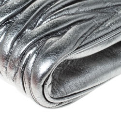 Pre Owned Miu Miu Silver Matelasse Lux Leather Wristlet Clutch 