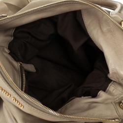 مملوكة مسبقًا Miu Miu Beige Leather Bow Leather Tote