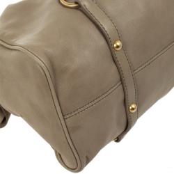 مملوكة مسبقًا Miu Miu Beige Leather Bow Leather Tote