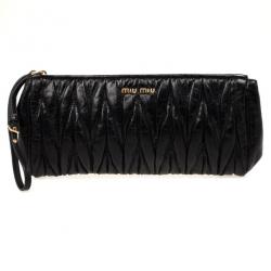 مملوكة مسبقًا Miu Miu Black Matelasse Leather Clutch