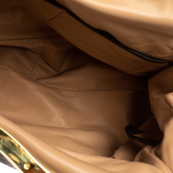 Pre Owned حقيية كلتش ميو ميو كبيرة الحجم شعر صوف رصاصي 