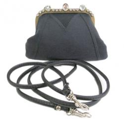 مملوكة مسبقًا حقيبة كلتش ميو ميو جيرسيه بكلبس رصاصي