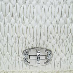 مملوكة مسبقًا حقيبة كتف ميو ميو مادراس جلد كريمي كبيرة