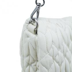 مملوكة مسبقًا حقيبة كتف ميو ميو مادراس جلد كريمي كبيرة