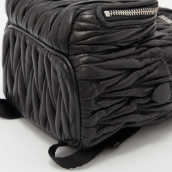 Pre Owned حقيبة ظهر ميو ميو ميني جلد ماتيلاس أسود