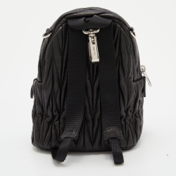 Pre Owned حقيبة ظهر ميو ميو ميني جلد ماتيلاس أسود