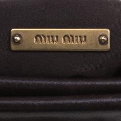 Pre Owned حقيلة كلاتش ميو ميو إطار جلد مبطنة رصاصية داكنة