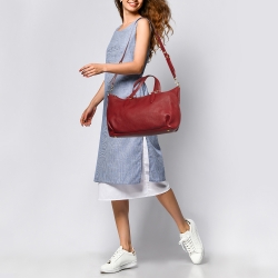 Pre Owned Miu Miu Red Pebbled Leather Zip Convertible Tote