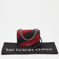 Pre Owned Miu Miu Black/Red Matelassé Leather Flap Crossbody Bag