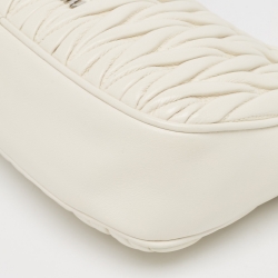Miu Miu White Matelassé Leather Pearl Embellished Chain Bag