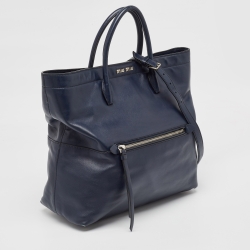 مملوكة مسبقًا Miu Miu Navy Blue Vitello Soft Leather Front Pocket Shopper Tote