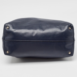 مملوكة مسبقًا Miu Miu Navy Blue Vitello Soft Leather Front Pocket Shopper Tote