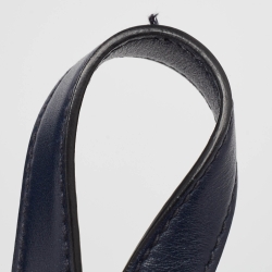 مملوكة مسبقًا Miu Miu Navy Blue Vitello Soft Leather Front Pocket Shopper Tote