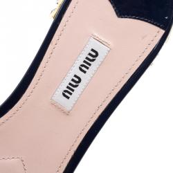مملوكة مسبقًا Miu Miu Navy Blue Patent Leather Crystal Embellished Slides Size 37