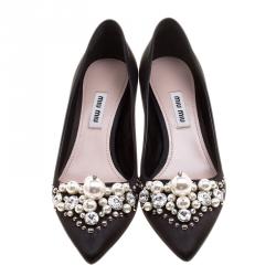 Pre Owned حذاء كعب عالي ميو ميو ساتان أسود مزخرف كريستال ولؤلؤ مقدمة مدببة مقاس 36