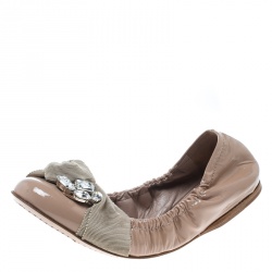 Miu Miu Beige Patent Leather Crystal Embellished Scrunch Ballet Flats Size 37