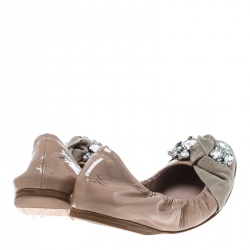 Miu Miu Beige Patent Leather Crystal Embellished Scrunch Ballet Flats Size 37