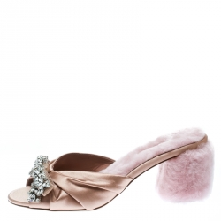 مملوكة مسبقًا Miu Miu Pink Satin and Fur Bow Crystal Embellished Detail Slide Sandals Size 38