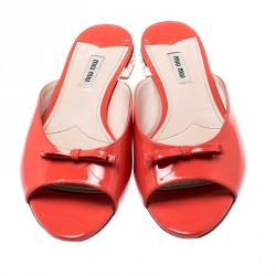 Miu Miu Coral Patent Leather Bow Detail Jeweled Heel Flat Slides Size 39