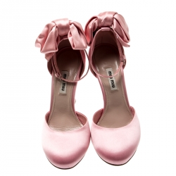 Pre Owned صندل ميو ميو كعب مزخرف كريستال سير كاحل فيونكة ساتان وردي مقاس 36