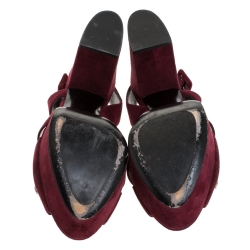 Pre Owned صندل ميو ميو كعب عريض نعل سميك مزخرف كريستال سويدي عنابي مقاس 38