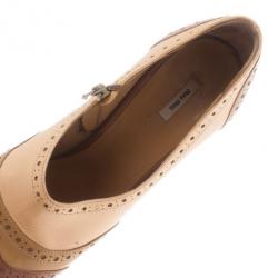 مملوكة مسبقًا Miu Miu Beige Patent Leather Brogue Pumps Size 38