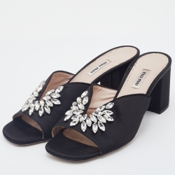 مملوكة مسبقًا Miu Miu Black Satin Crystal Embellished Block Heel Slide Sandals Size 40