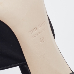 مملوكة مسبقًا Miu Miu Black Satin Crystal Embellished Block Heel Slide Sandals Size 40