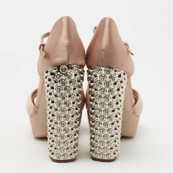 مملوكة مسبقًا Miu Miu Pink Satin Crystal Embellished Platform Ankle Strap Sandals Size 38