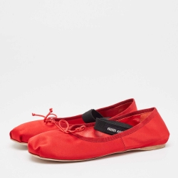 Pre Owned Miu Miu Red Satin Ballet Flats Size 39.5