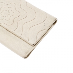 Pre Owned Montblanc Off White Leather Strarisma Compact Wallet 
