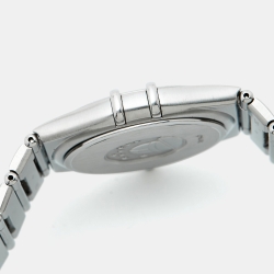 مملوكة مسبقًا \[{"name_ar":"ساعة يد نسائية أوميغا كونسلتشن ستانلس ستيل فضية 1512.30.00 33.50 مم"}\]