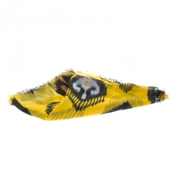 مملوكة مسبقًا Oscar de la Renta Yellow Ikat Motif Printed Fringed Edge Scarf 