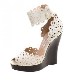 Pre Owned Oscar de la Renta Off-White Laser Cut Leather Hariet Wedge Sandals Size 39