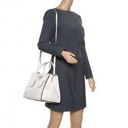 Pre Owned Prada Off White Leather Double Zip Tote