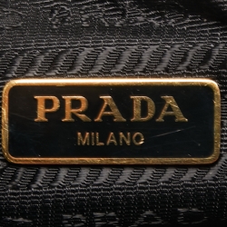 Pre Owned Prada Black Saffiano Lux Leather Re-Edition 2005 Shoulder Bag