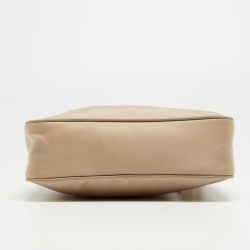 Pre Owned Prada Beige Nylon and Leather Re-Edition 2005 Baguette Bag