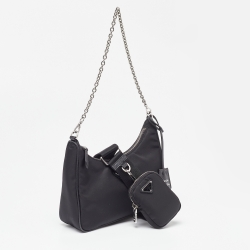 Pre Owned Prada Black Nylon and Leather Re-Edition 2005 Shoulder Bag