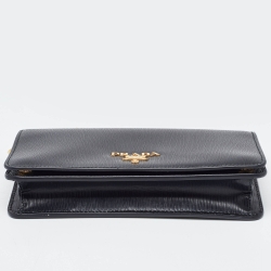مملوكة مسبقًا Prada Black Vitello Move Leather Wallet On Chain