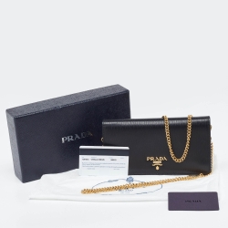 مملوكة مسبقًا Prada Black Vitello Move Leather Wallet On Chain