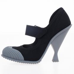مملوكة مسبقًا Prada Black Extended Cap-Toe Mary Jane Pumps Size 38.5