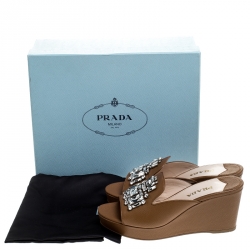 مملوكة مسبقًا Prada Brown Saffiano Leather Crystal Embellished Open Toe Platform Wedge Sandals Size 38.5 