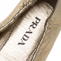 Pre Owned Prada Gold Leather Scrunch Slip On Loafers Size 38.5