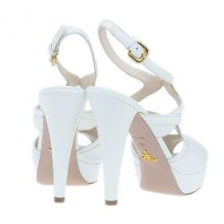 مملوكة مسبقًا Prada White Leather Strappy Platform Sandals Size 40