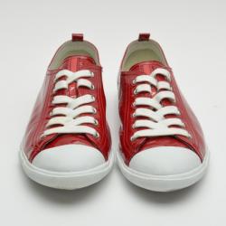 مملوكة مسبقًا Prada Sport Red Patent Leather Cap Toe Sneakers Size 40