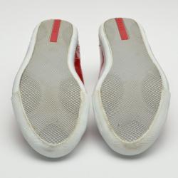 مملوكة مسبقًا Prada Sport Red Patent Leather Cap Toe Sneakers Size 40