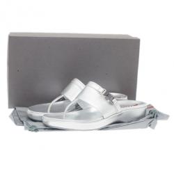 Pre Owned Prada Sport Silver Metallic Leather Thong Sandals Size 39