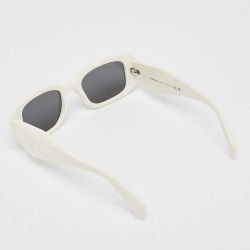 مملوكة مسبقًا Prada White SPR 17W Symbol Rectangular Sunglasses