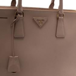 مملوكة مسبقًا Prada Nude Saffiano Double Zip Lux Tote