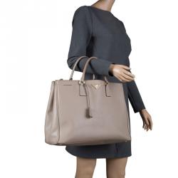 Pre Owned Prada Beige Saffiano Lux Leather Executive Double Zip Tote